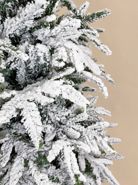 Árbol Alpino Nevado - detalle